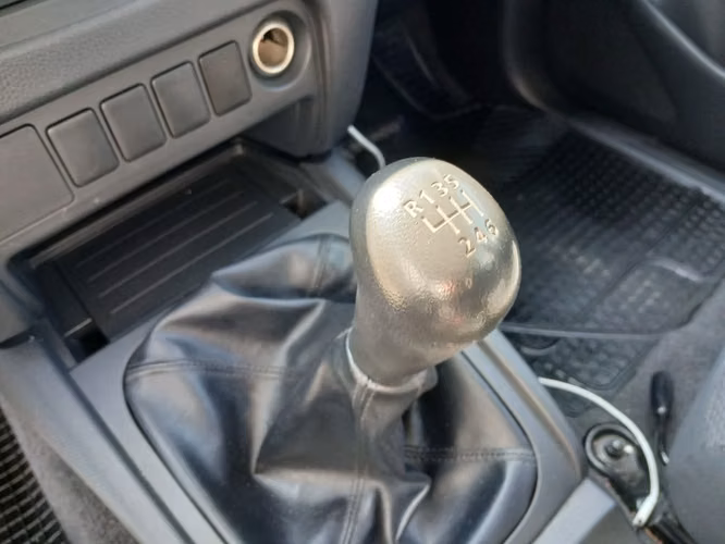 MITSUBISHI L200 2021