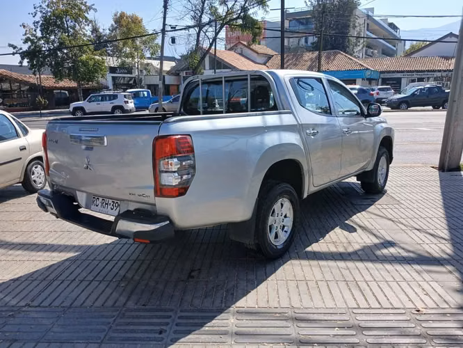 MITSUBISHI L200 2021