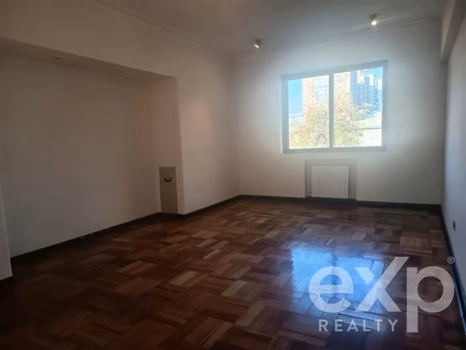 Amplio Departamento en Venta 187 M2