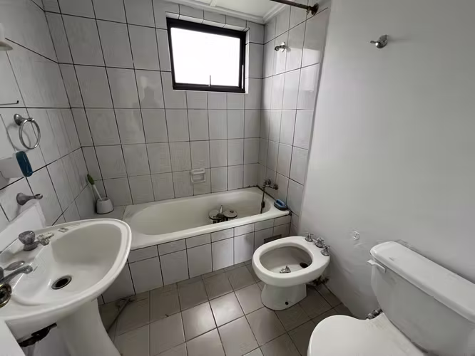 Arriendo departamento CHILLAN, 3 dormitorios, un baño con estacionamiento