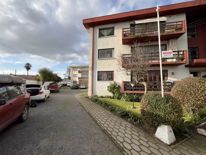 Arriendo departamento CHILLAN, 3 dormitorios, un baño con estacionamiento