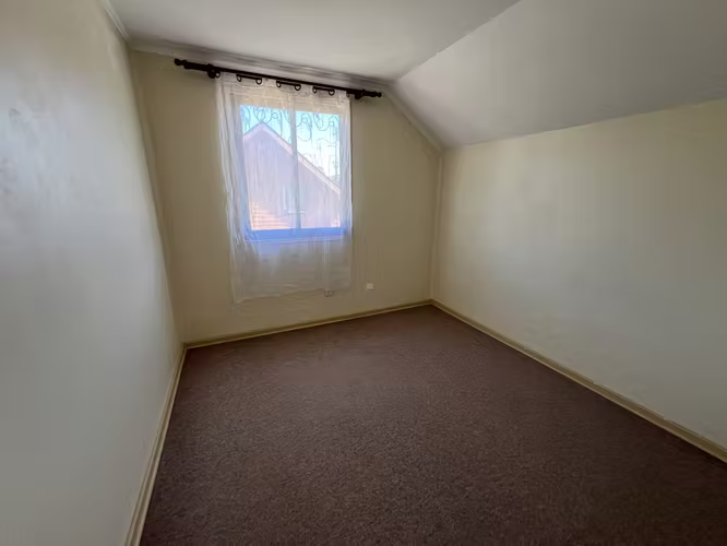 Vendo casa en villa Alonso de Ercilla, 3 domitorios, 3 baños, 2 estacionamientos
