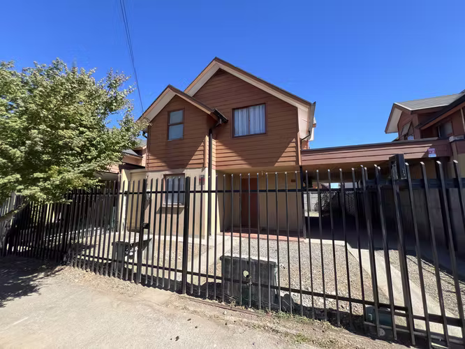 Vendo casa en villa Alonso de Ercilla, 3 domitorios, 3 baños, 2 estacionamientos