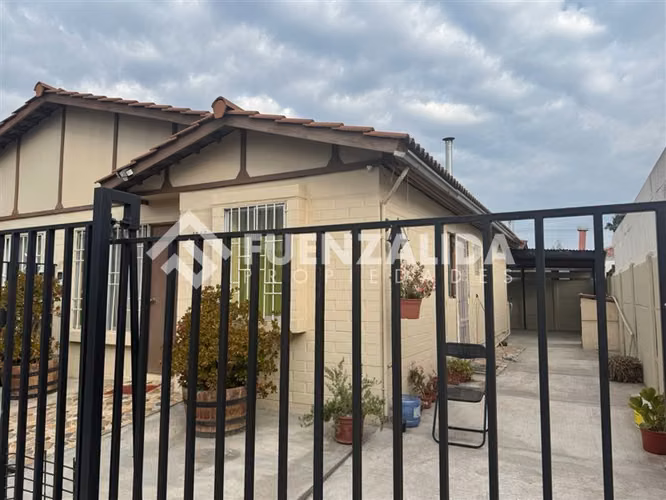 Casa en venta de 3 dorm. en Padre Hurtado