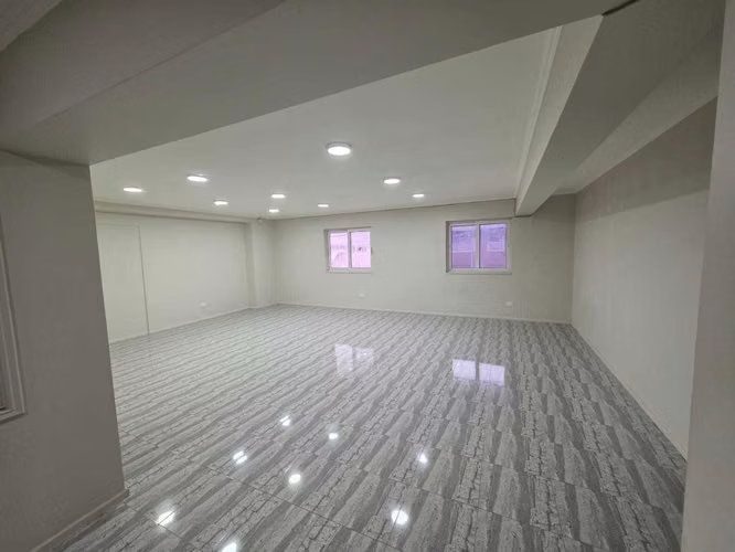 Amplio local comercial en Urmeneta  (157430)
