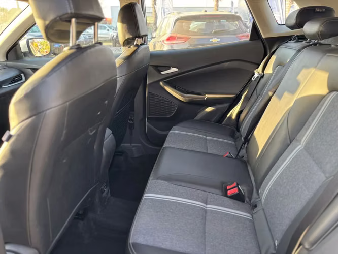 Chevrolet Tracker 1.2T LTZ R 4X2 AT 5P 2025 - Imagen 11