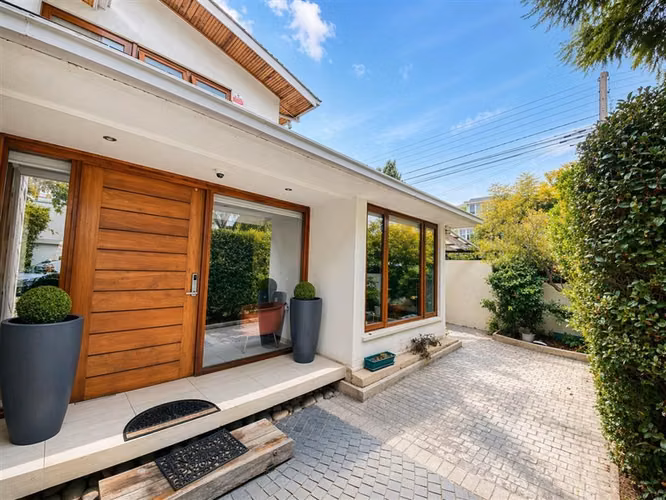 Estupenda Casa en Venta en Cerro Castillo