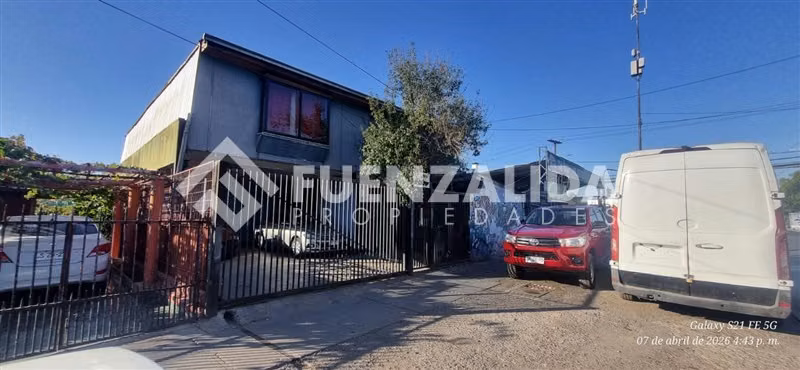 Casa en venta de 7 dorm. en Maipú