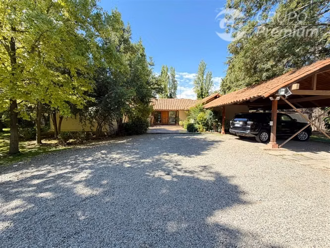Parcela en venta de 5000 mts en Colina condominio Chicureo 2