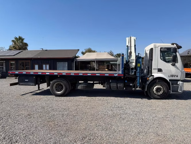 VOLVO VM  220 2015
