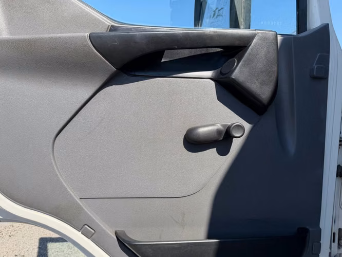 VOLVO VM  220 2015