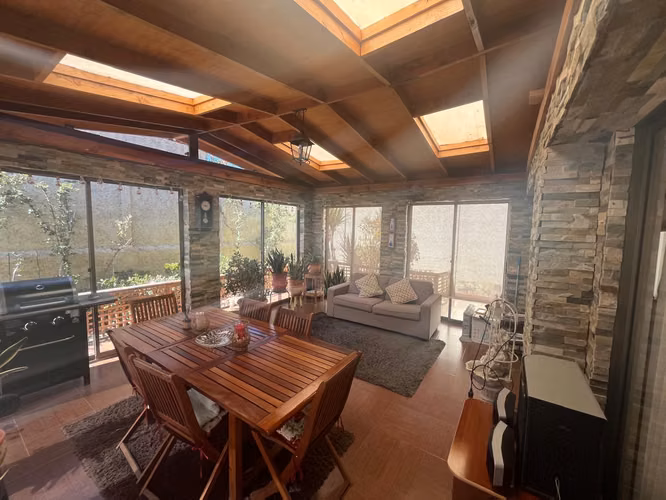 Casa amplia,luminosa sector Scuola Italiana, Tierra Viva s/muebles