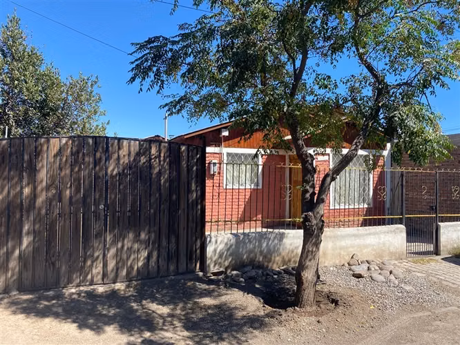 Casa en amplio terreno en La Pintana