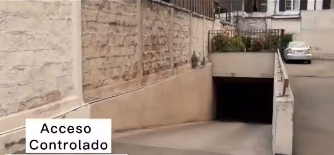 Arriendo Dos Estacionamientos subterráneos, Ñuñoa