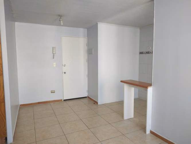 Rebajado!! Dp. Remodelado, 2D, 1B, 1 cuadra de Av. Carrascal