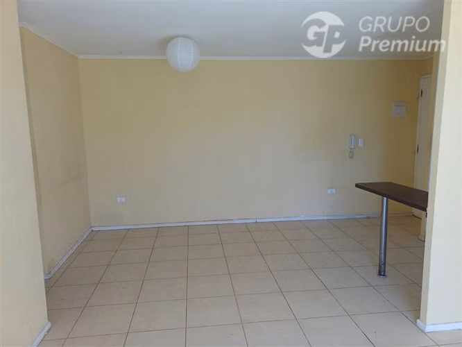 Dept. en arriendo de 3 dorm. en V. Alemana con estionamiento