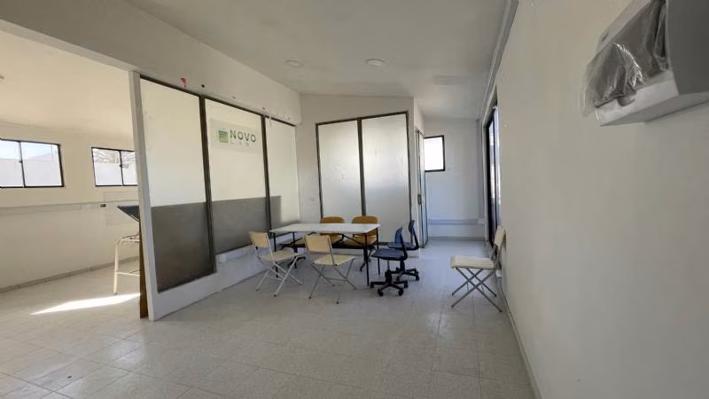 Local CLINICA DENTAL UBICACIÓN ESTRATEGICA