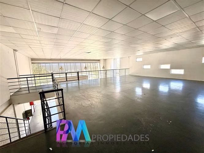 CENTRO LOGISTICO Y ALMACENAJE DE MENOR EMBERGADURA RUTA 68
