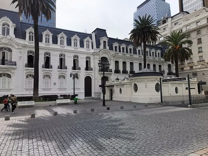 GRAN UBICACION / PASOS TEATRO MUNICIPAL (157618) - Imagen 13