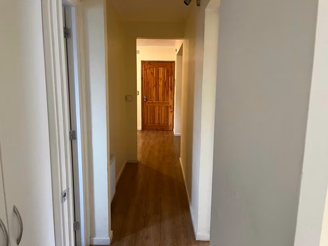 Impecable frente USS, 2D+2B+estacionamiento (157639)