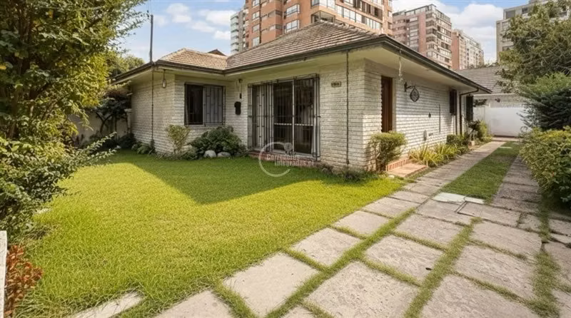 Casa en venta de 3 dorm. en Las Condes
