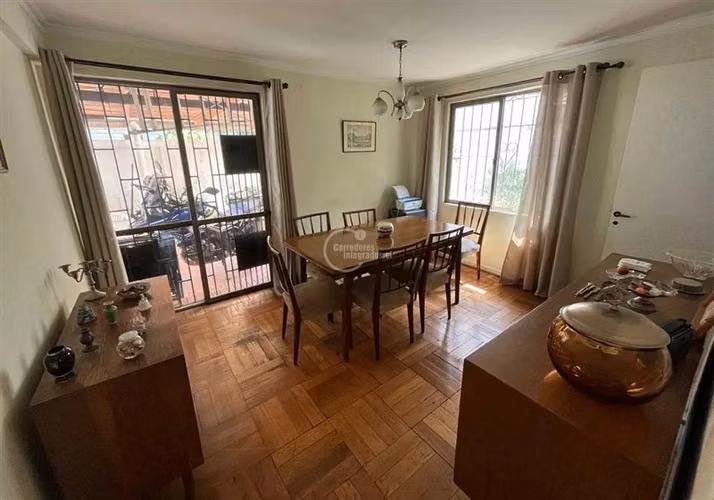 Casa en venta de 3 dorm. en Las Condes