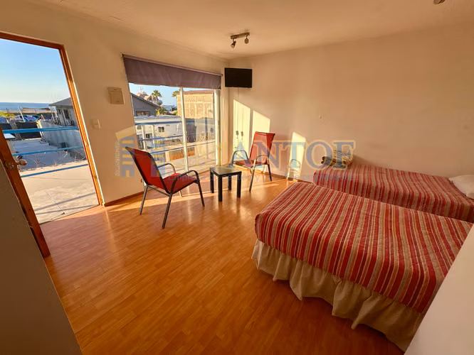 Arriendo Casa/hostal amoblada con 8 Dormitorios c/u con Baño Privado + Sala Estar, Mejillones