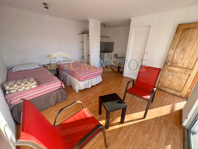 Arriendo Casa/hostal amoblada con 8 Dormitorios c/u con Baño Privado + Sala Estar, Mejillones