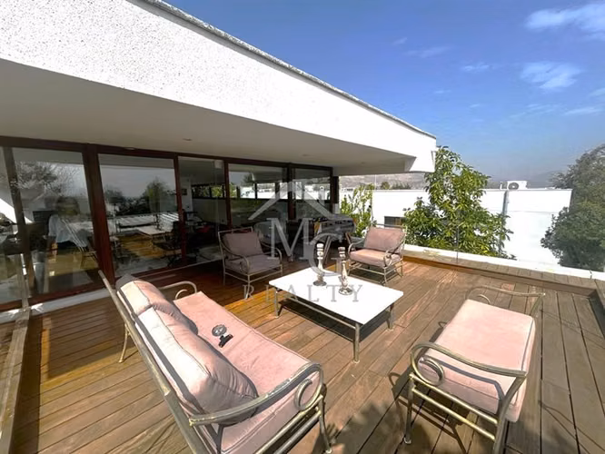Casa en venta de 4 dorm. en Piedra Roja Colina