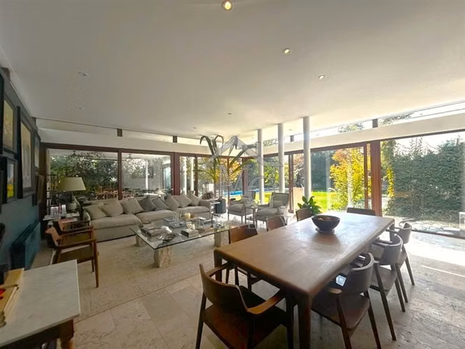 Casa en venta de 4 dorm. en Piedra Roja Colina