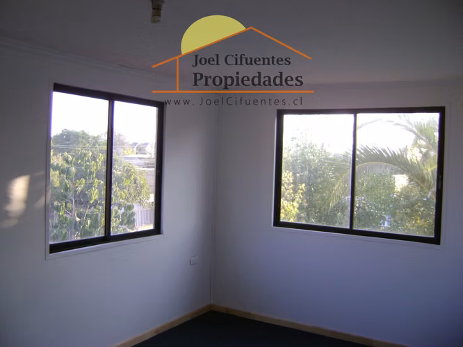 Amplia casa individual, 5 dormitorios, terreno de 530 mts2. Cod-2420