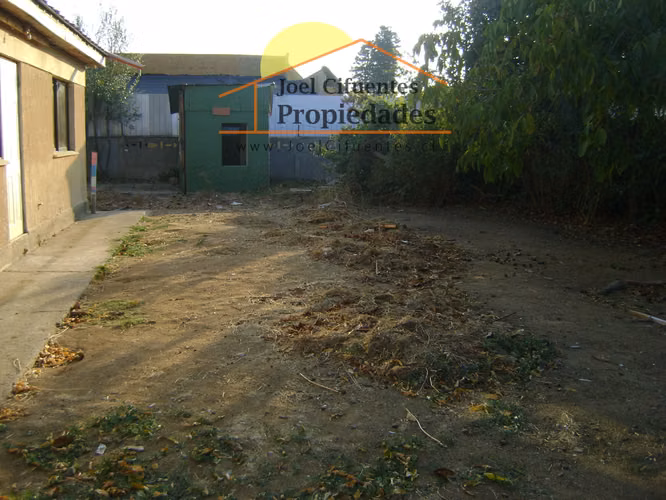 Amplia casa individual, 5 dormitorios, terreno de 530 mts2. Cod-2420