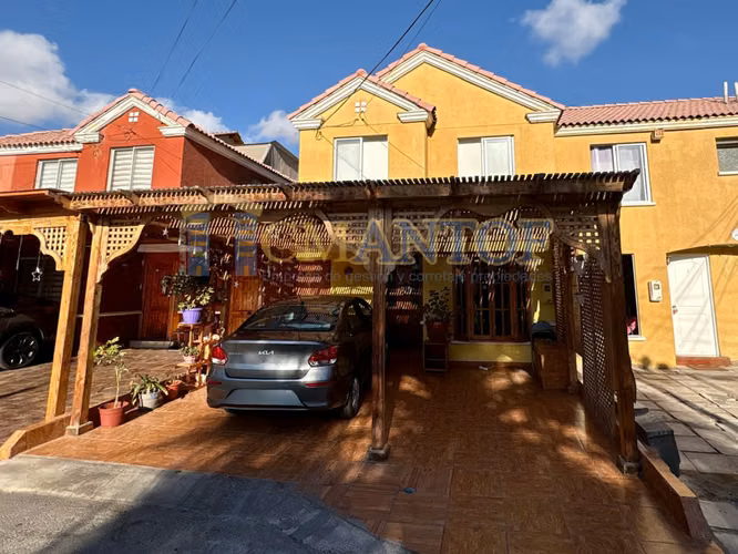 Venta casa en condominio Oficina Lina 3 dormitorios con amplia terraza, Antofagasta