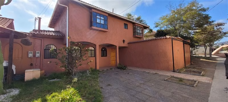 Casa en arriendo de 5 dorm. en Coquimbo