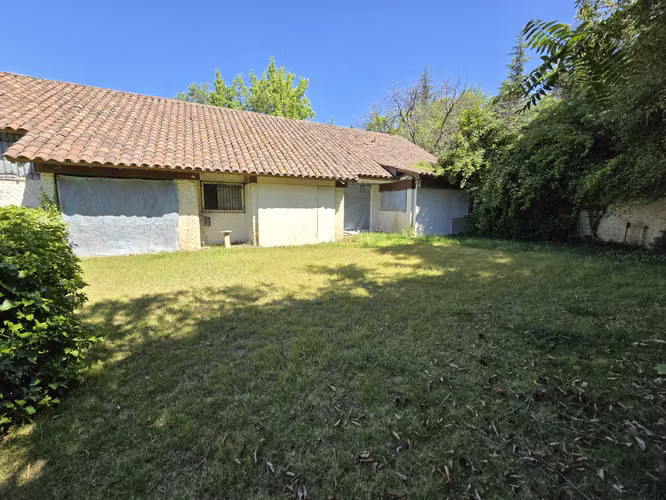LA REINA ALTA: TERRENO 11.080 m2, CASA 800 m2. (SPM 800 m2) IDEAL INMOBILIARIA