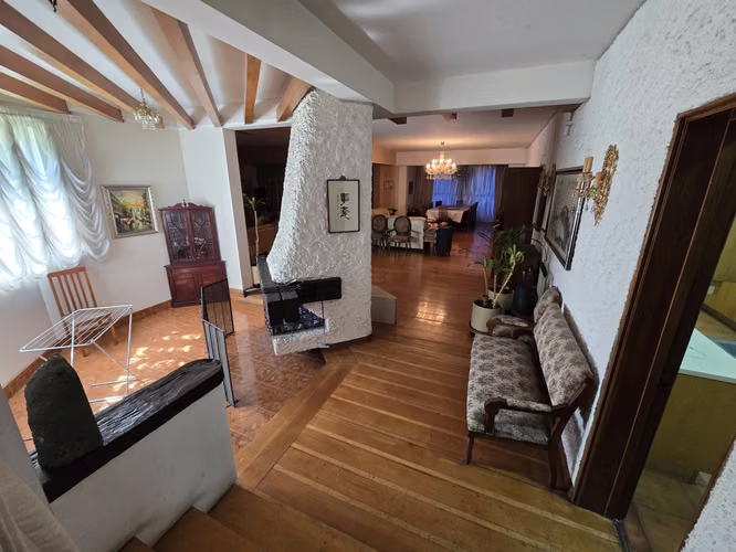 LA REINA ALTA: TERRENO 11.080 m2, CASA 800 m2. (SPM 800 m2) IDEAL INMOBILIARIA