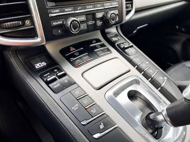 PORSCHE CAYENNE 3.0 DIESEL  2014
