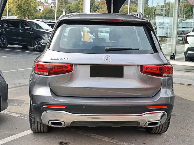 MERCEDES-BENZ GLB 200 2023