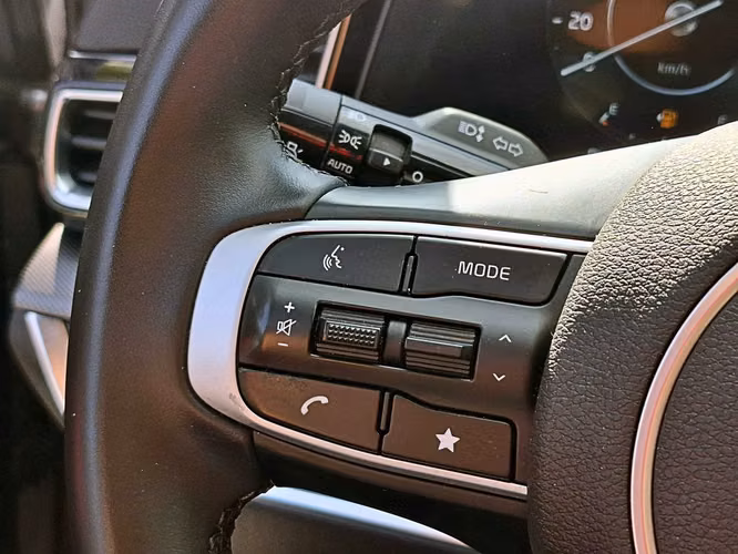 KIA SPORTAGE 2023 - Imagen 12