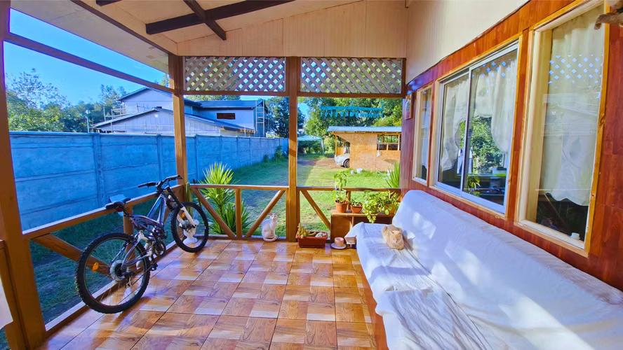 Casa con gran patio, comuna de Sta. juana (157774)