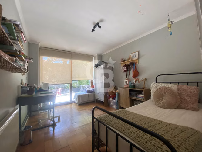 Luminosa casa cercana a colegio San Ignacio