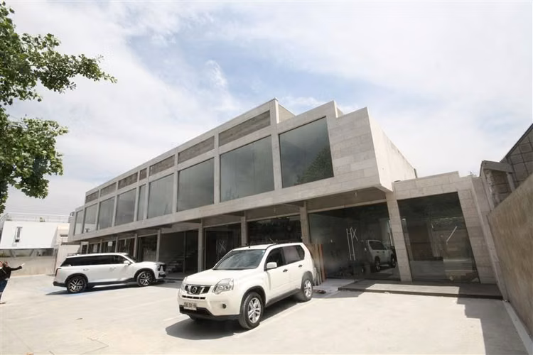 Espacios Comerciales sector Geronimo de Alderete, Vitacura