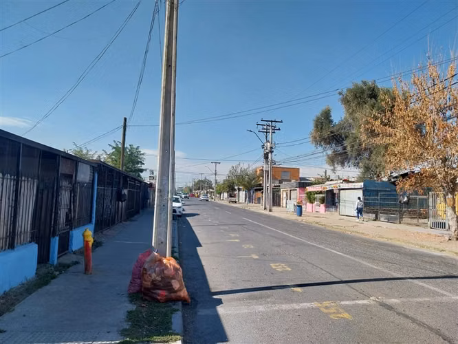 Casa en venta de 2 dorm. en Lo Espejo