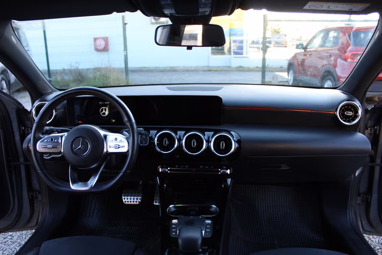 MERCEDES BENZ A200 DIÉSEL 2.0 2021
