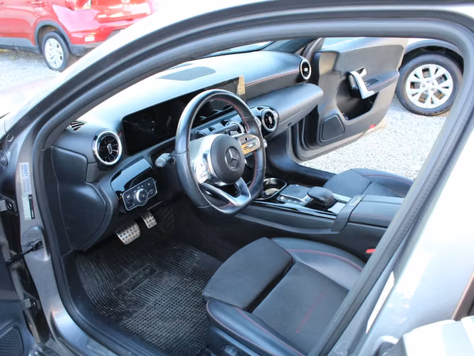 MERCEDES BENZ A200 DIÉSEL 2.0 2021