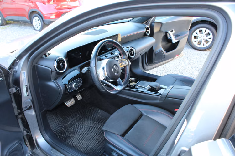 MERCEDES BENZ A200 DIÉSEL 2.0 2021