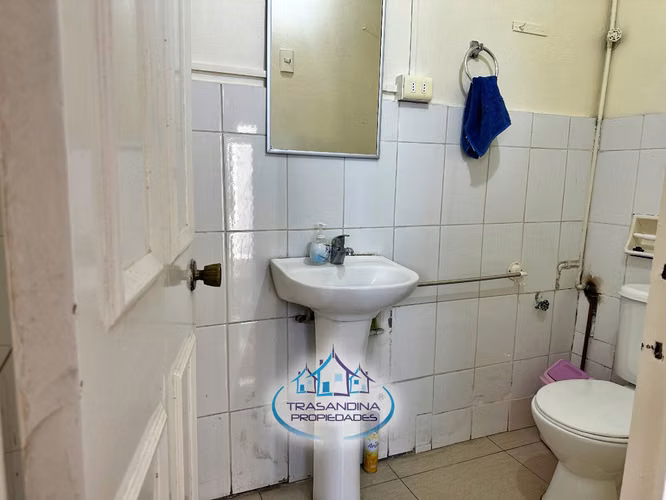 CASA Habitacional con 2 Locales Comerciales – Zona Central