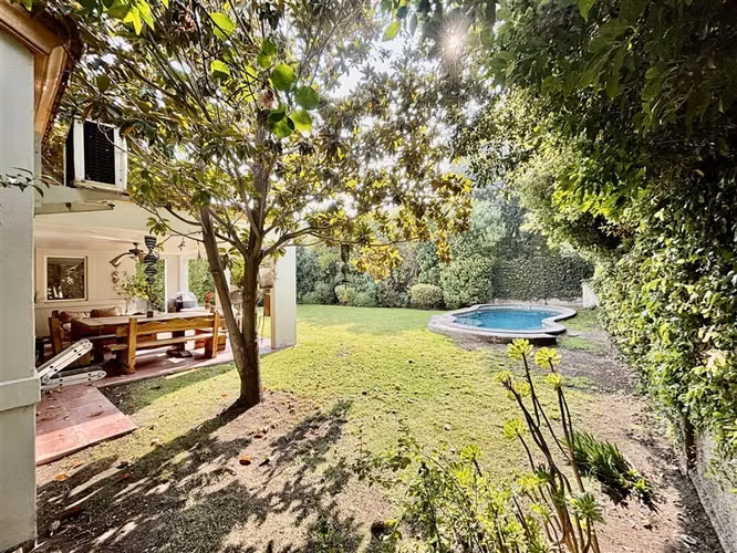 Casa en venta de 4 dorm. en Colina
