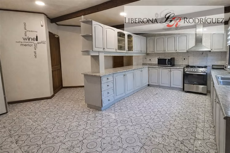 Casa en venta de 6 dorm. en San Fernando