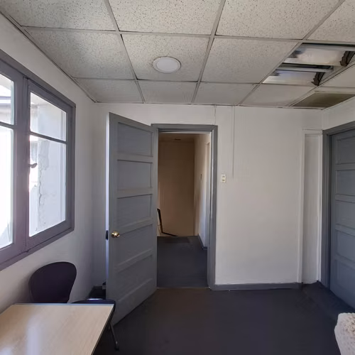EN ARRIENDO OFICINA A PASOS DE PLAZA DE ARMAS CHILLAN